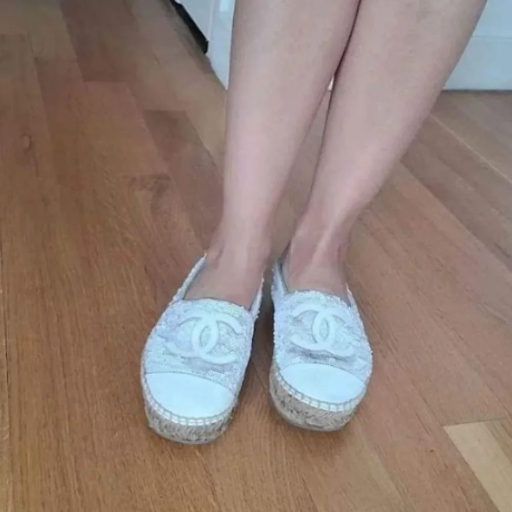 Chanel espadrilles shoes - Picture 2 of 3